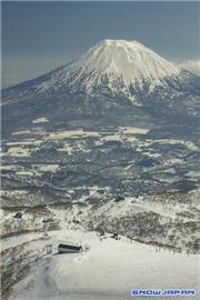 Views from The Peak, uploaded by Mike Pow  [Niseko Mountain Resort Grand Hirafu, Kutchan Town, Hokkaido]